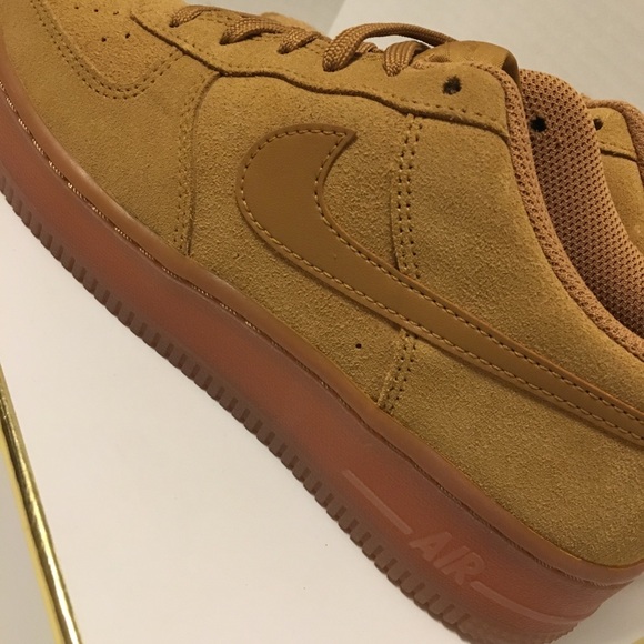 Big Kids Nike Air Force 1 Wheat/Gum Light Brown Boys Size 5.5Y - Picture 4 of 13